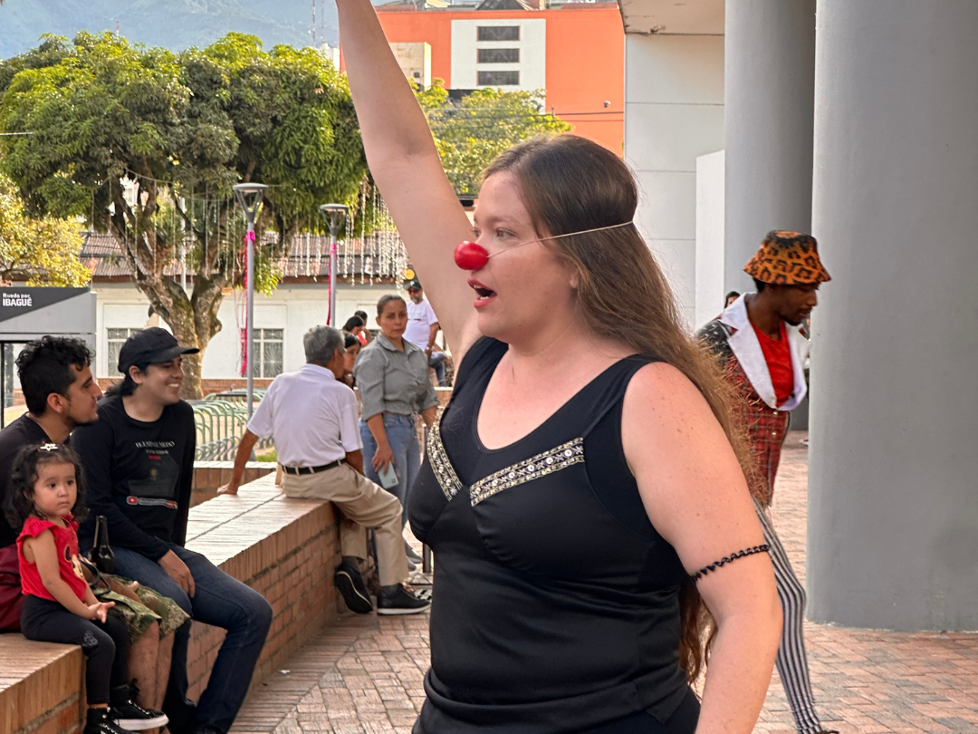 Metanoai expo metanoia expo CLOWN HUMANITARIO VIKITA CLOWNCHING